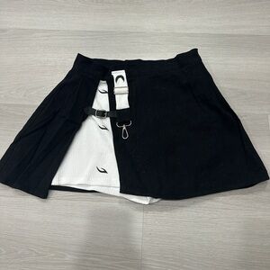 YesStyle Black and White Mini Skirt